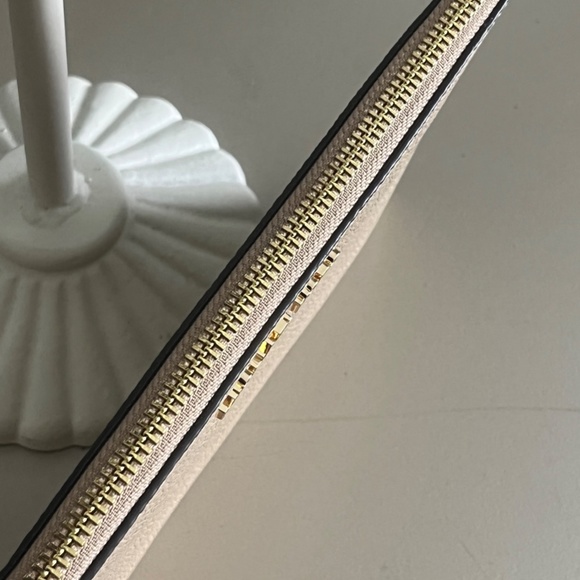 Michael Kors Jet Set Wristlet Tan Zipper Clutch - Picture 6 of 9